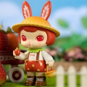 Mia Kindergarten Time Series Blind Box - NIB - Pick Strawberries